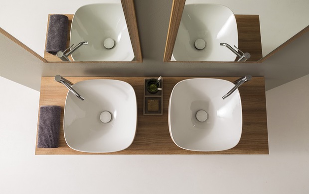 Anima sottile, dimensioni generose per il lavabo Moon di Scarabeo