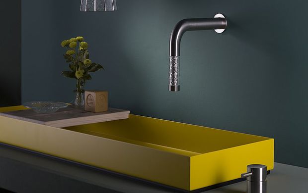 Serie REvitrum: bellezza sostenibile firmata Mina
