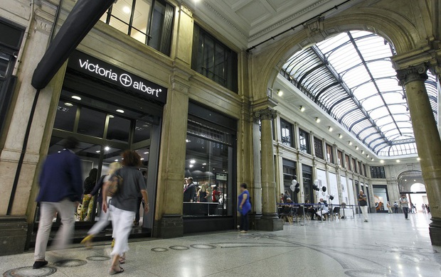 Victoria + Albert approda a Milano<br />
<br />