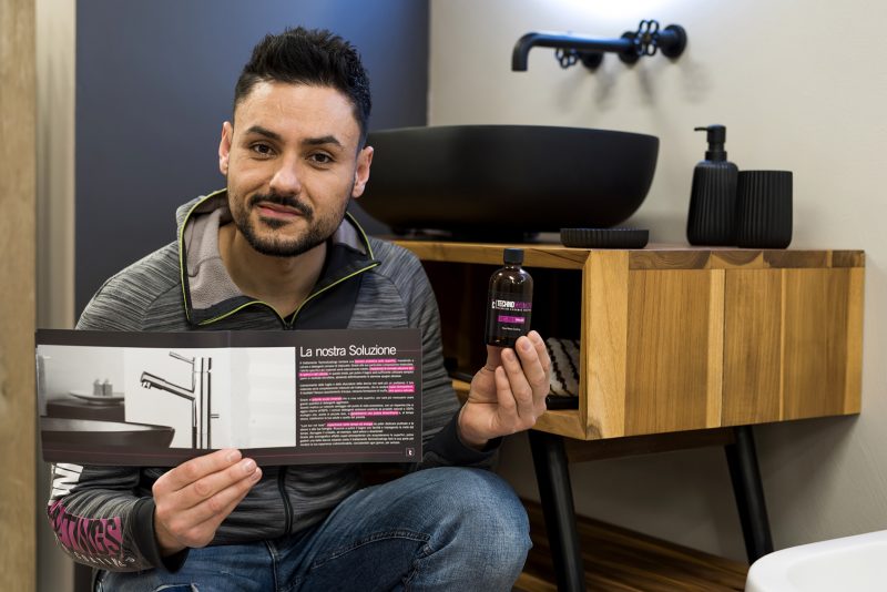 Primo Piano – Trattamento di bellezza per la stanza da bagno