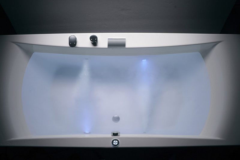 Oxygen Pool, l’idromassaggio ad aria creato da Grandform