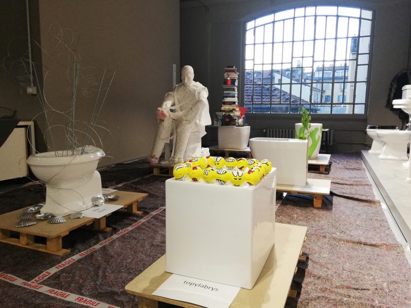 Performance d’autore per la World Toilet Day nello Spazio Simas a Milano