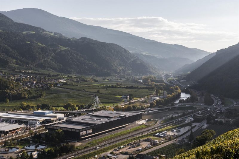 Una nuova grandiosa sede per festeggiare i 40 anni di duka