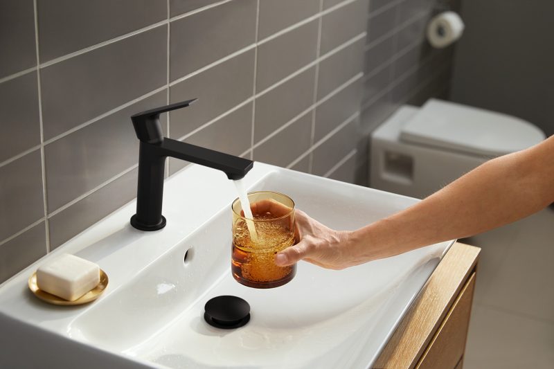 Essenzialità e intelligenza: il miscelatore Rebris di hansgrohe